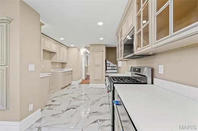 $949,999 | 5849 De Giverville Avenue, St. Louis, MO 63112