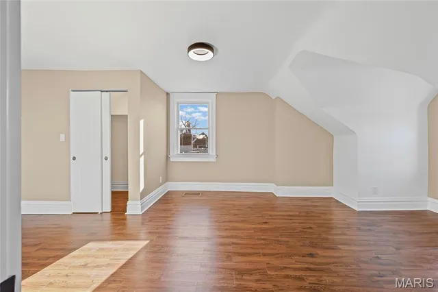 $949,999 | 5849 De Giverville Avenue, St. Louis, MO 63112