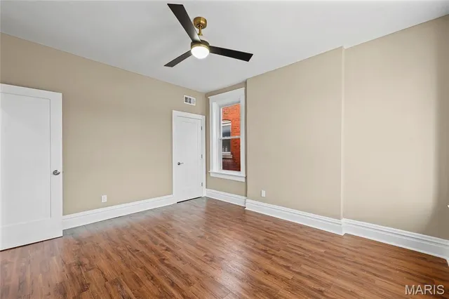 $949,999 | 5849 De Giverville Avenue, St. Louis, MO 63112