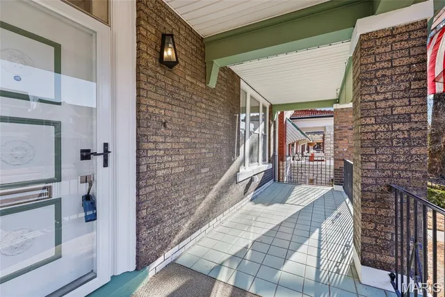 $949,999 | 5849 De Giverville Avenue, St. Louis, MO 63112