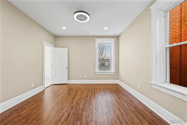 $949,999 | 5849 De Giverville Avenue, St. Louis, MO 63112