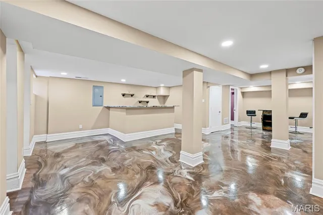 $949,999 | 5849 De Giverville Avenue, St. Louis, MO 63112