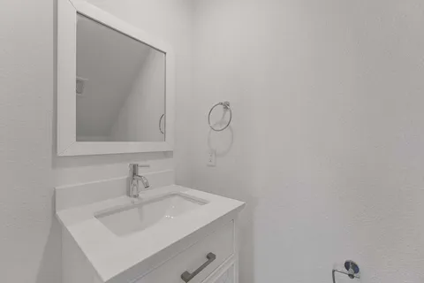 $290,000 | 102 East 44th Street, Unit C, Houston, TX 77018