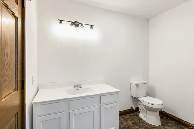 $374,900 | 1041 South Huntsville Road, Winchester, IN 47394