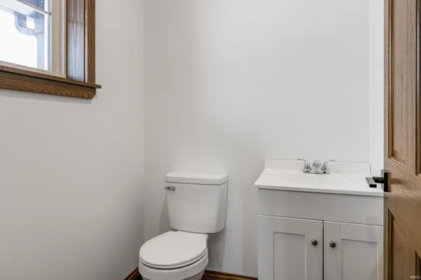 $359,900 | 1041 South Huntsville Road, Winchester, IN 47394
