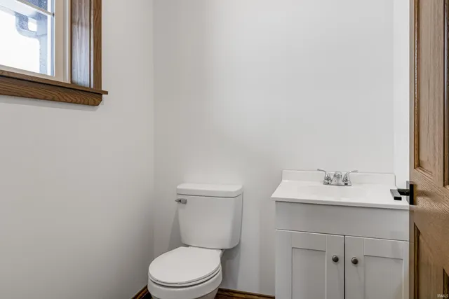 $374,900 | 1041 South Huntsville Road, Winchester, IN 47394