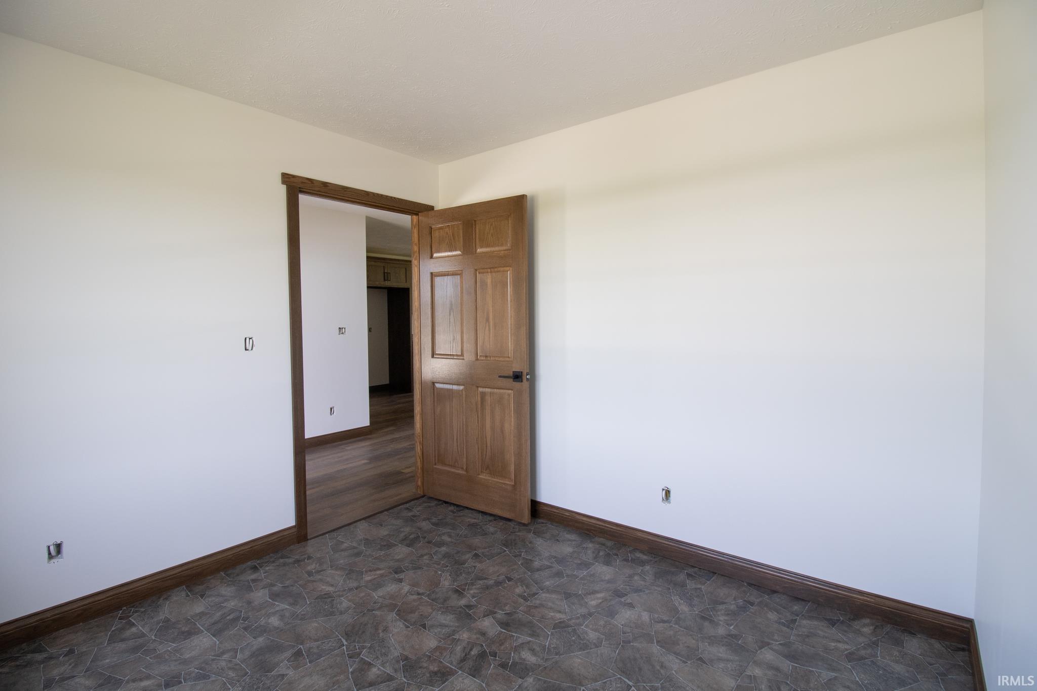 1041 South Huntsville Road Winchester, IN 47394 - Photo 16 of 25