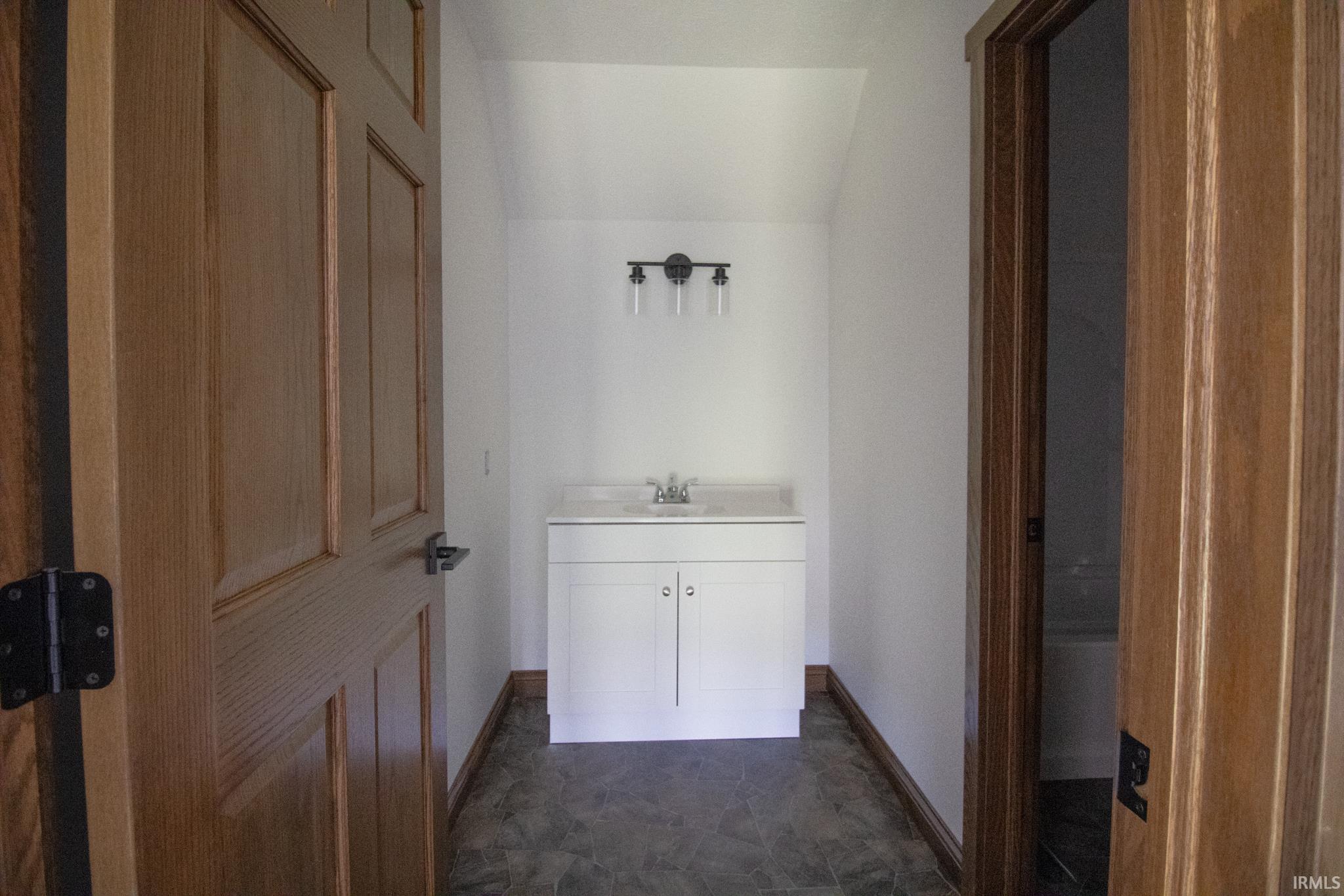 1041 South Huntsville Road Winchester, IN 47394 - Photo 22 of 25