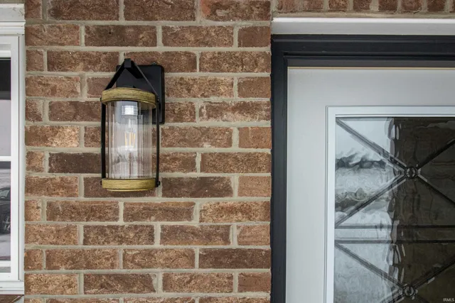 $374,900 | 1041 South Huntsville Road, Winchester, IN 47394