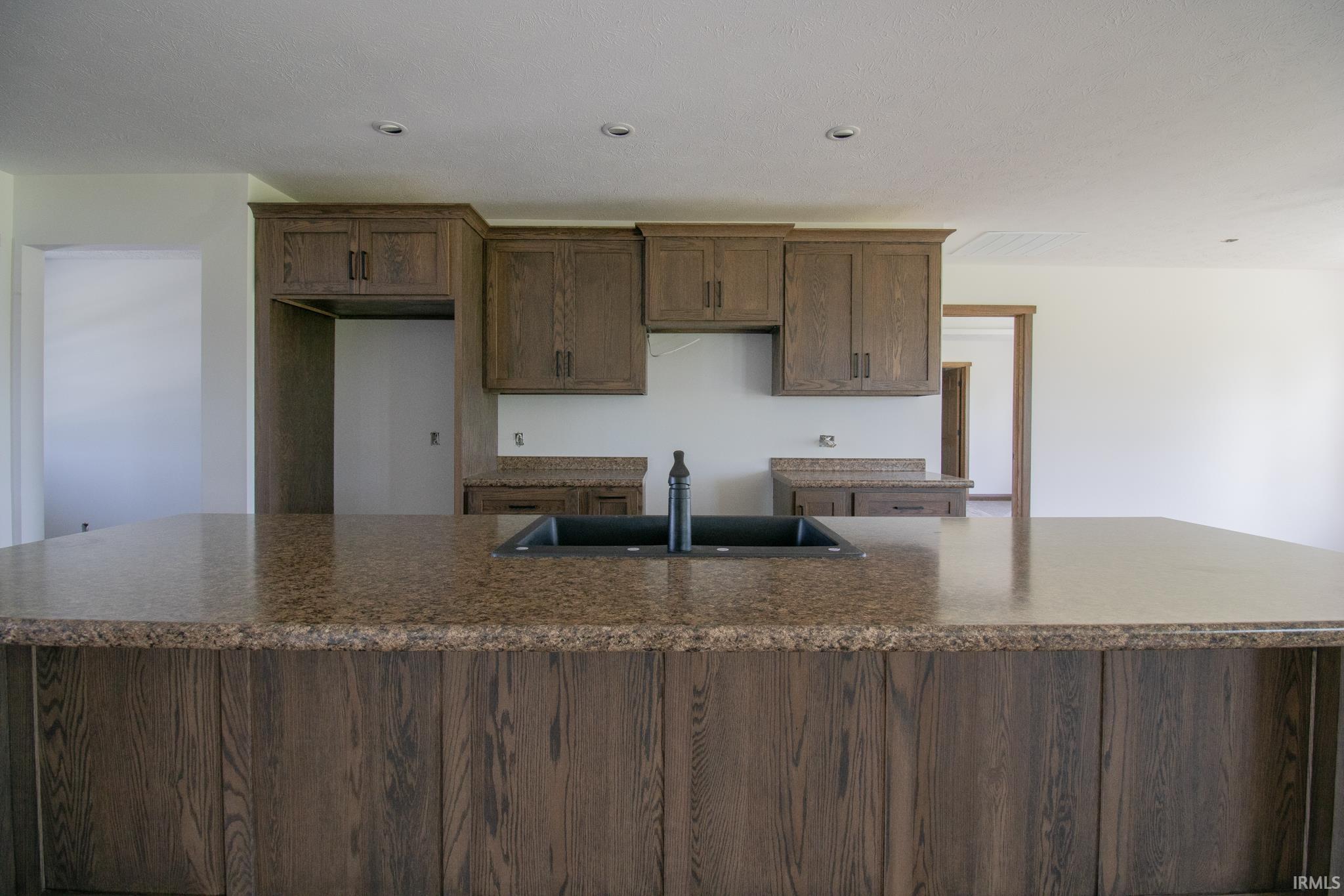 1041 South Huntsville Road Winchester, IN 47394 - Photo 9 of 25