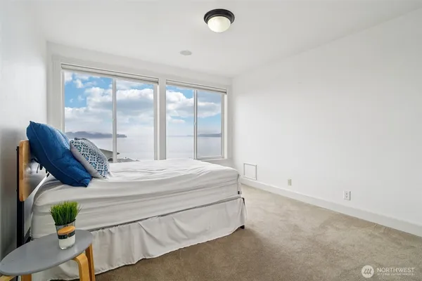 $2,450,000 | 2318 Sunnyside Heights Drive, Steilacoom, WA 98388