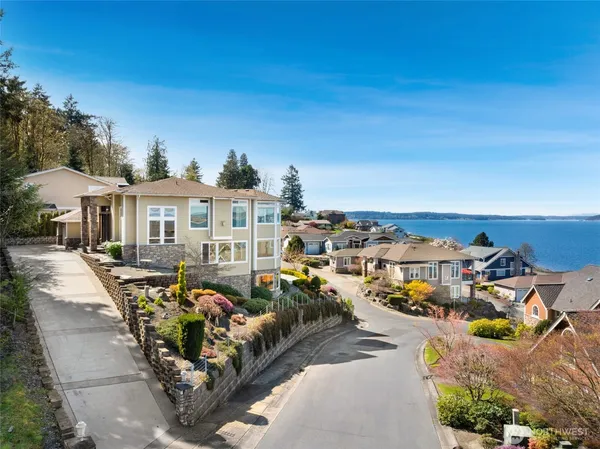 $2,450,000 | 2318 Sunnyside Heights Drive, Steilacoom, WA 98388