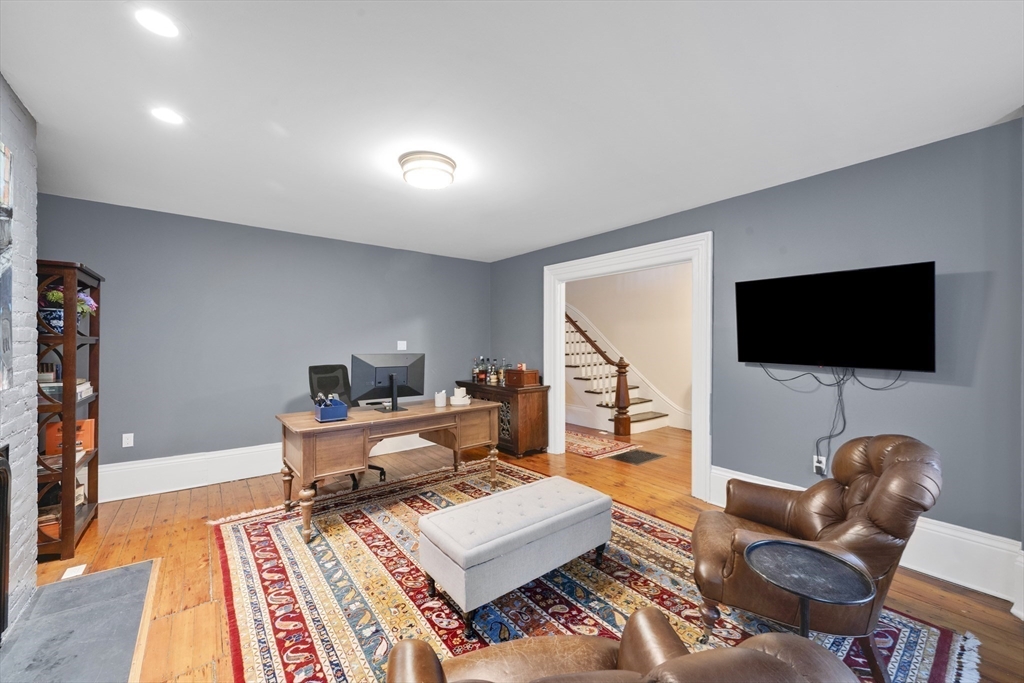 27 Mattoon Street Springfield, MA 01105 - Photo 3 of 40
