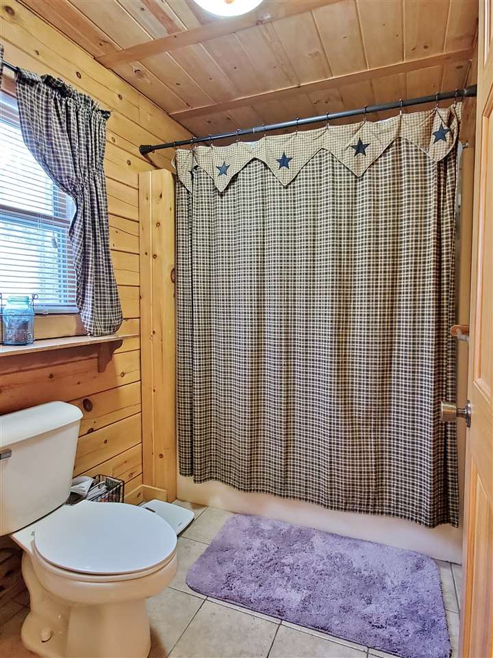 11604 North County Line Road Wheeler, MI 48662 - Photo 22 of 63 1871947-21.JPG