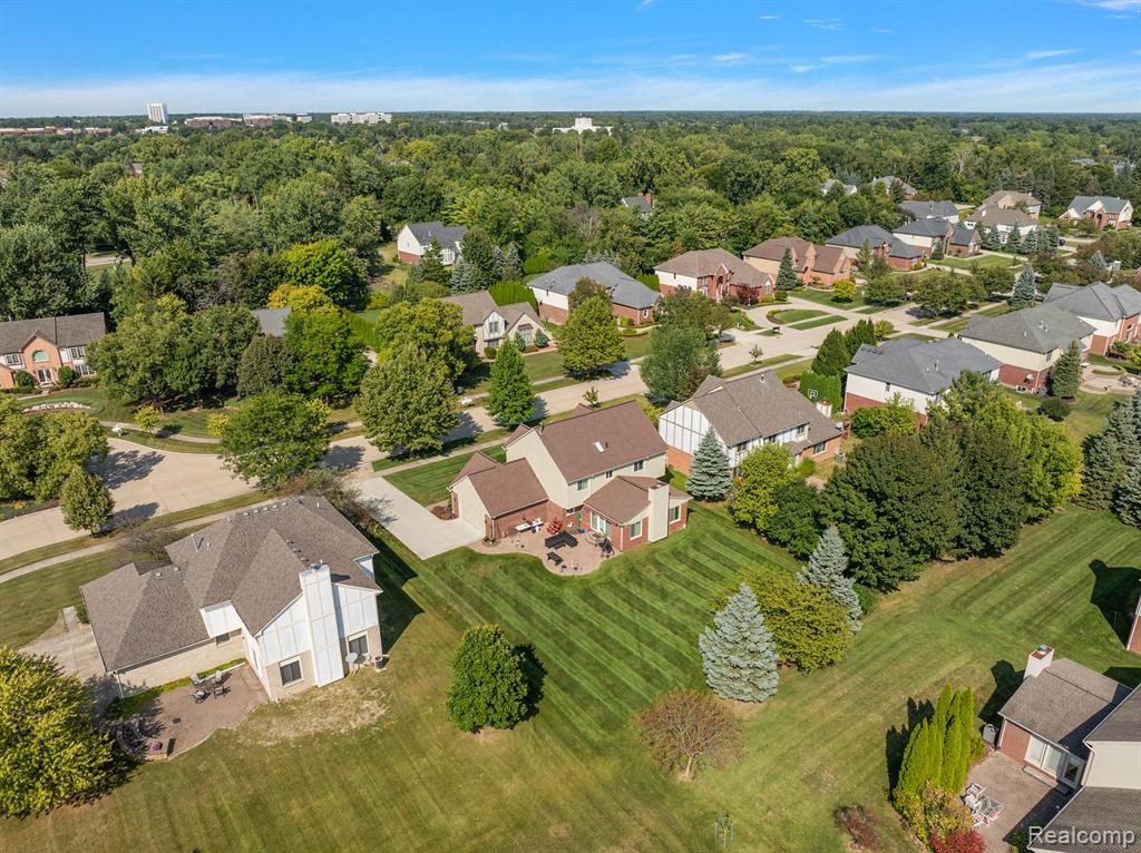 1253 Rothwell Drive Troy, MI 48084 - Photo 18 of 85