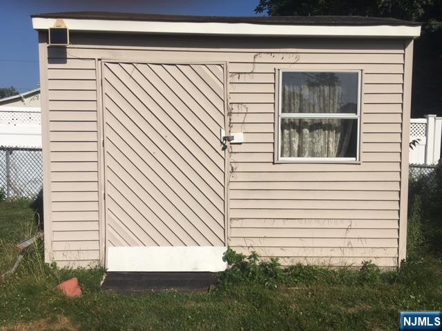 633 Totowa Road Totowa, NJ 07512 - Photo 2 of 15