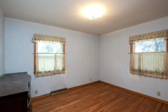 $199,900 | 555 North High Drive Northeast, Hutchinson, MN 55350