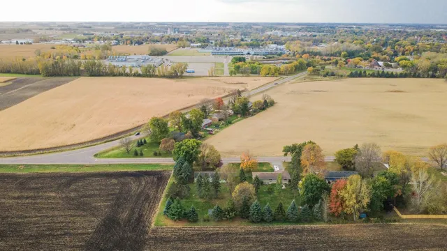 $199,900 | 555 North High Drive Northeast, Hutchinson, MN 55350