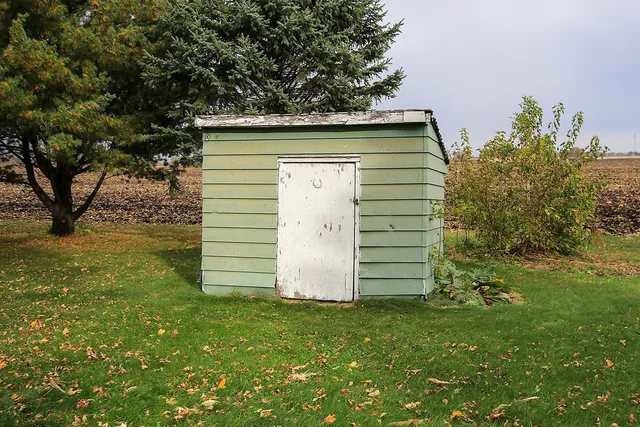 $199,900 | 555 North High Drive Northeast, Hutchinson, MN 55350