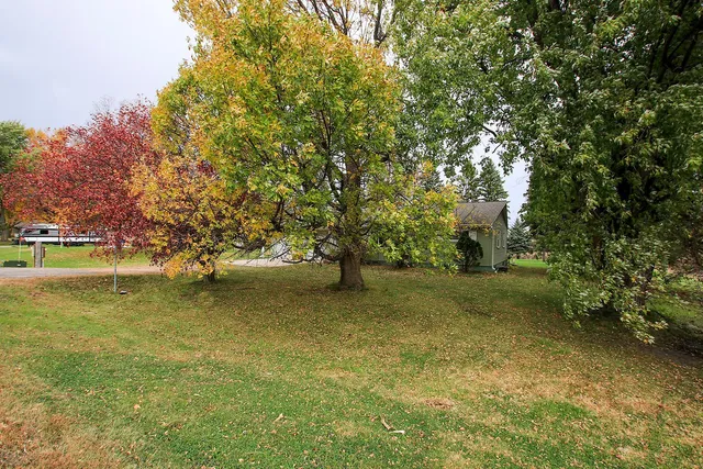 $199,900 | 555 North High Drive Northeast, Hutchinson, MN 55350