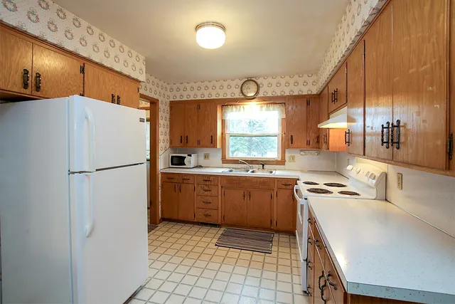 $199,900 | 555 North High Drive Northeast, Hutchinson, MN 55350