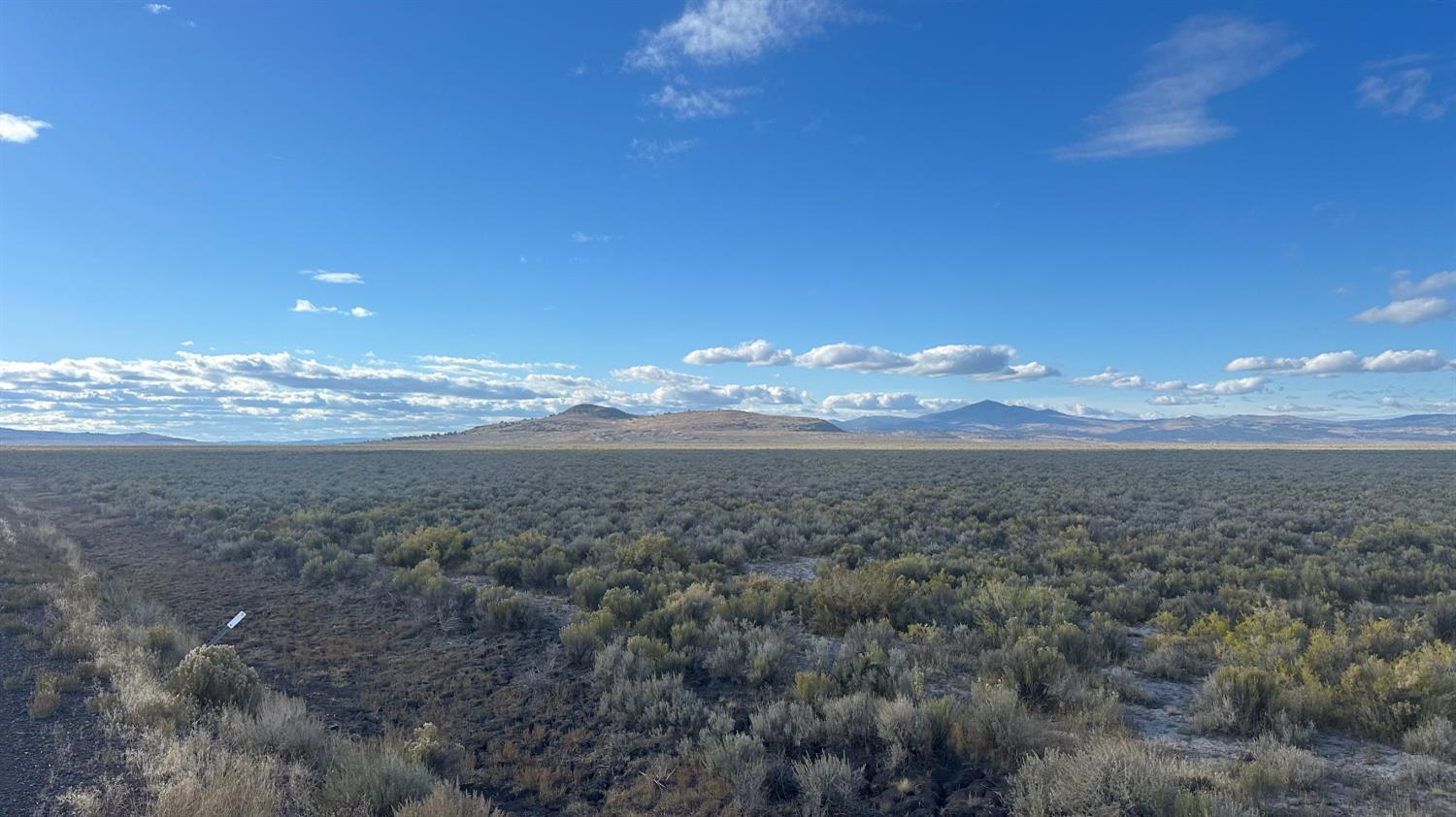 530 Mail Route Road Ravendale, CA 96123 - Photo 3 of 27 a view of an ocean and a beach