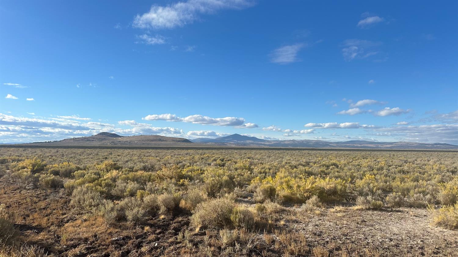 530 Mail Route Road Ravendale, CA 96123 - Photo 8 of 27 a view of an ocean