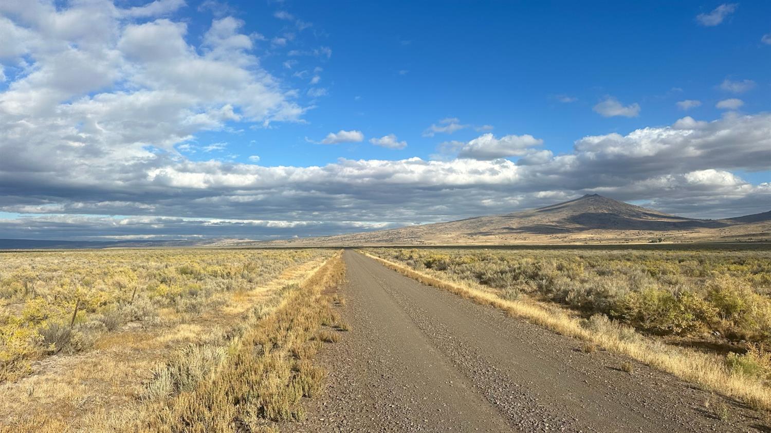 530 Mail Route Road Ravendale, CA 96123 - Photo 9 of 27 a view of an ocean