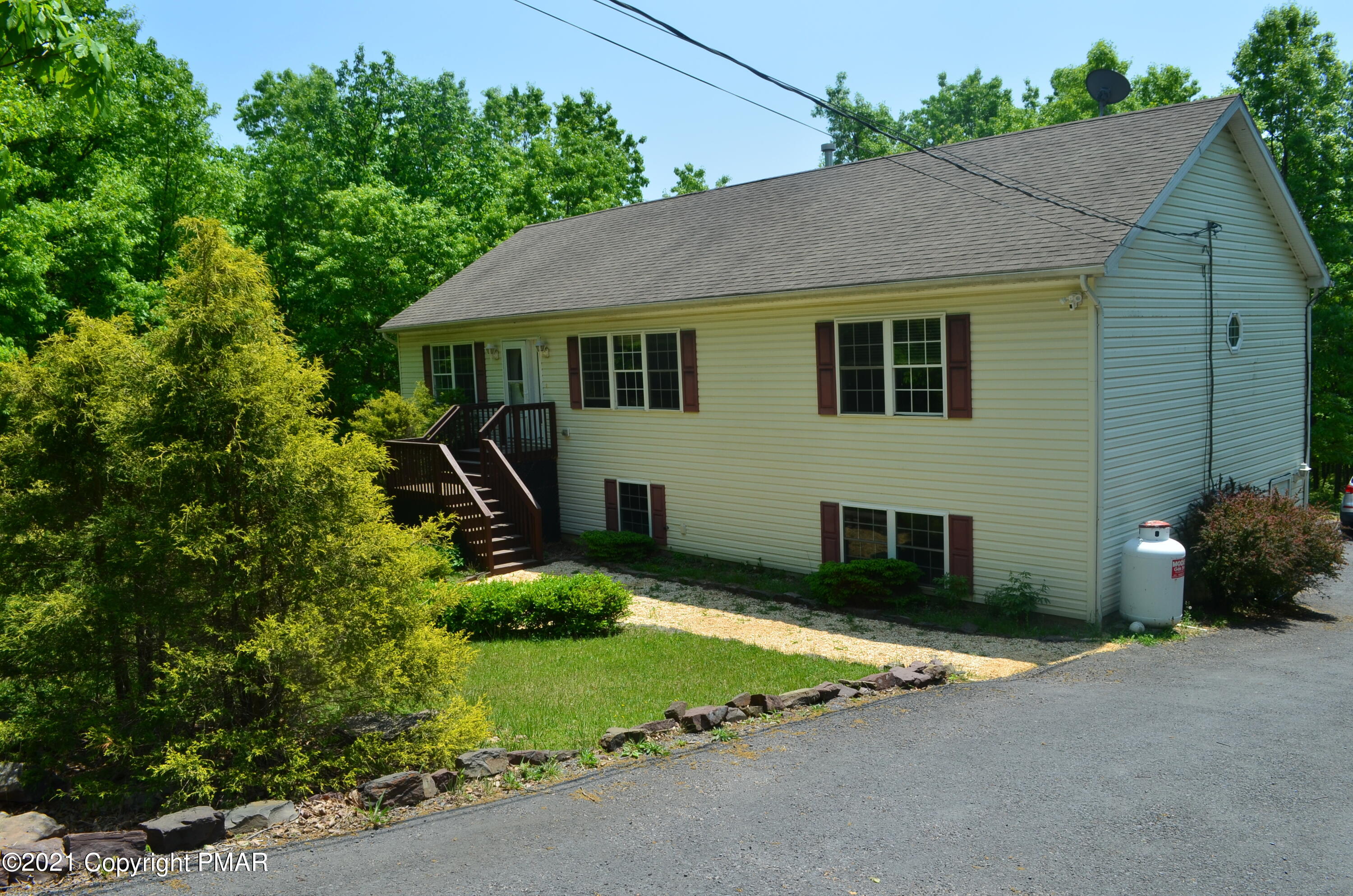 218 Nosirrah Road Albrightsville, PA 18210 - Photo 2 of 32 218 Nosirrah