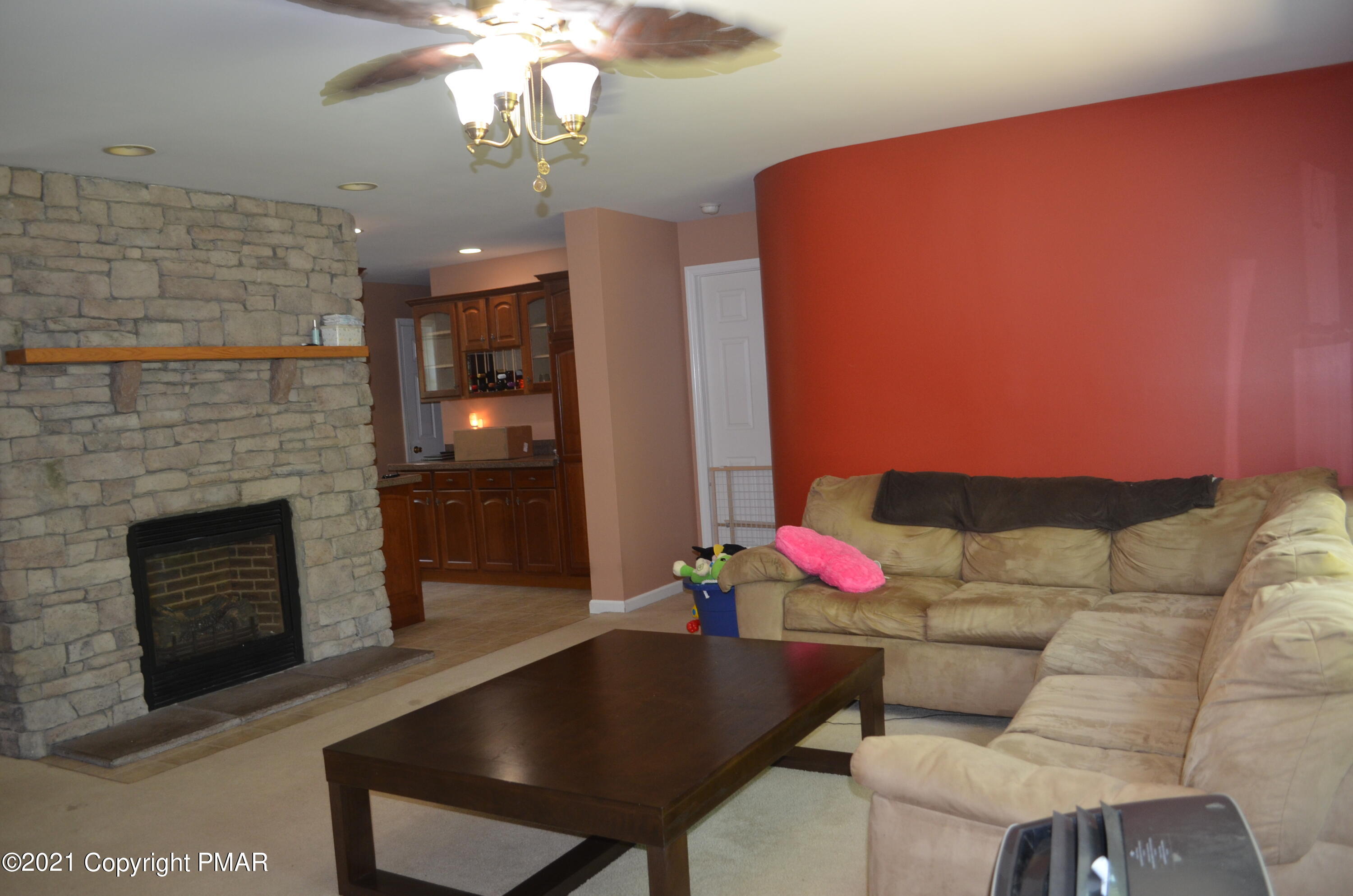 218 Nosirrah Road Albrightsville, PA 18210 - Photo 5 of 32 Living Room