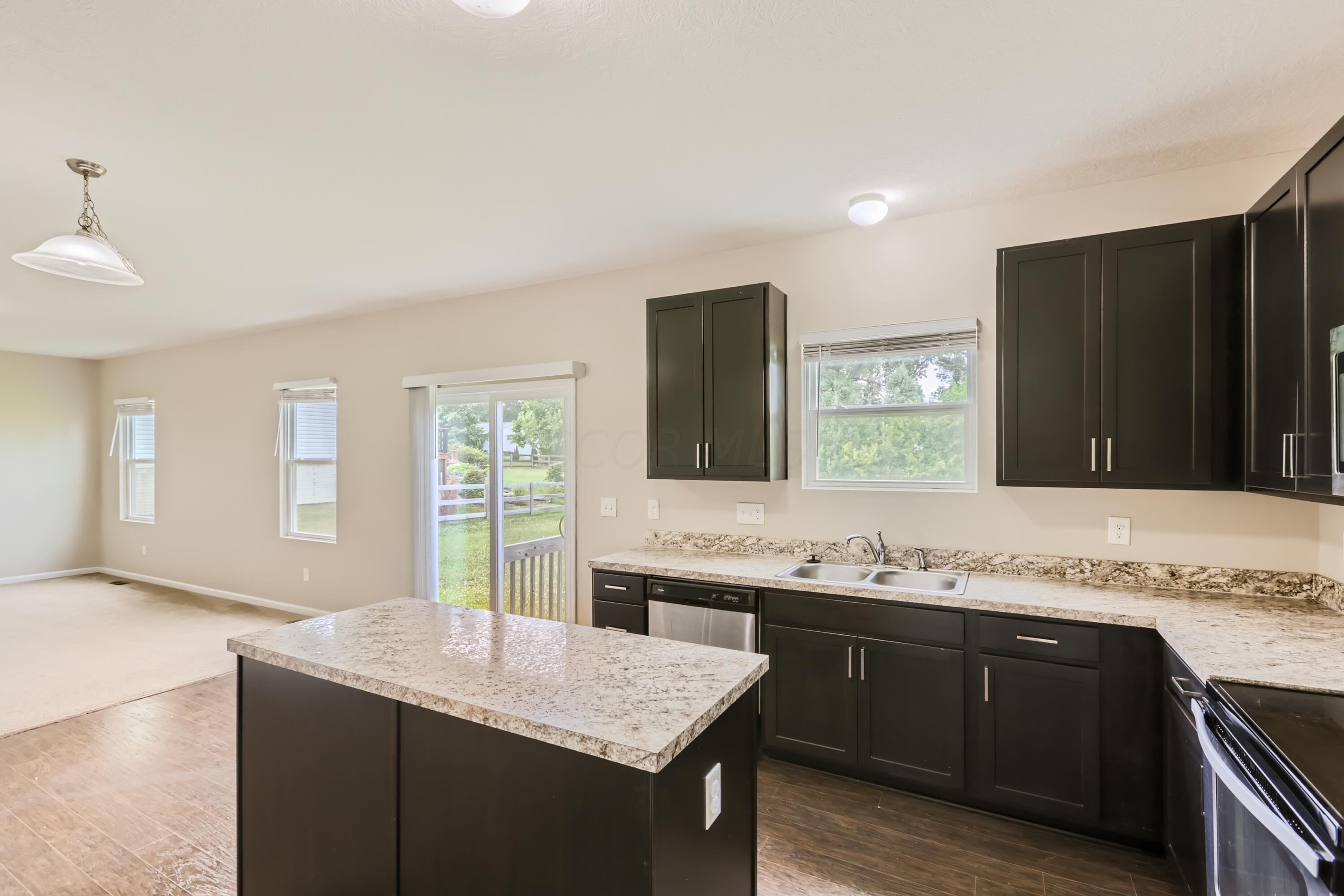 2496 Ridgeway Avenue Lancaster, OH 43130 - Photo 9 of 28 2496 Ridgeway Ave - Print Quality - 009