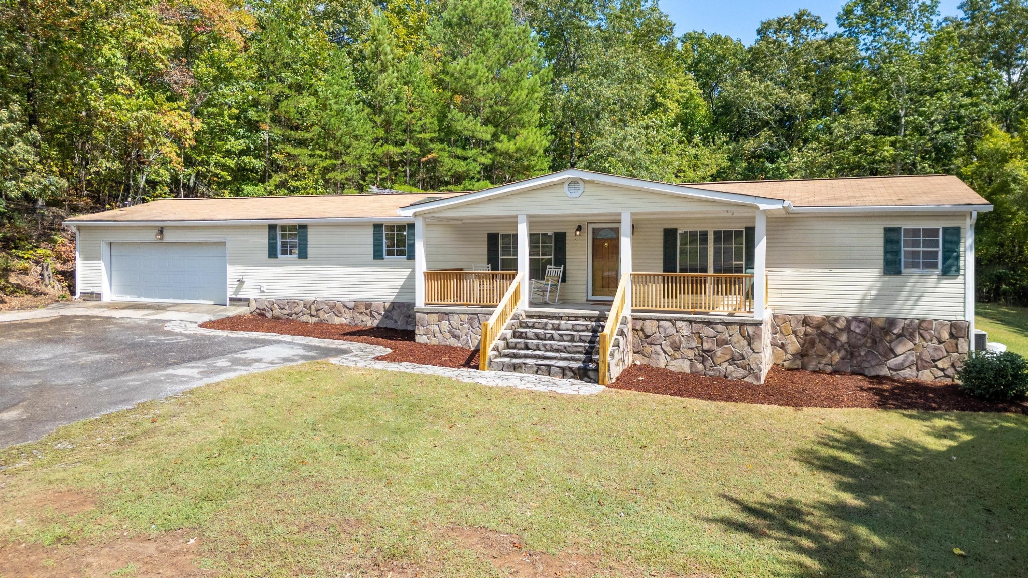 339 Oak Tree Road Ringgold, GA 30736 - Photo 31 of 31 front view of a house with a yard