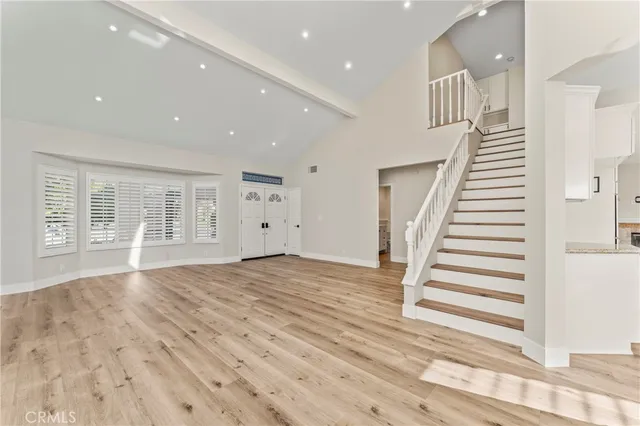 $999,000 | 28241 Tamarack Lane, Saugus, CA 91390