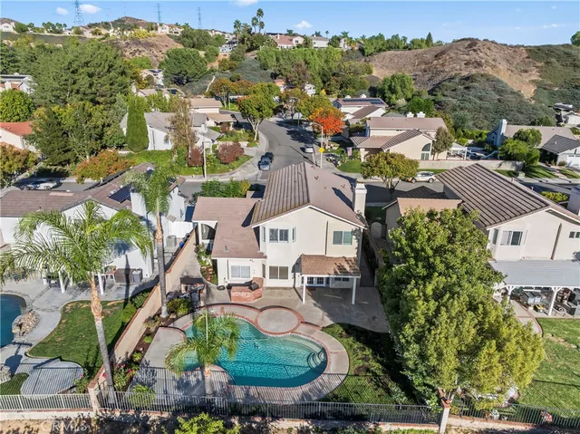 $999,000 | 28241 Tamarack Lane, Saugus, CA 91390