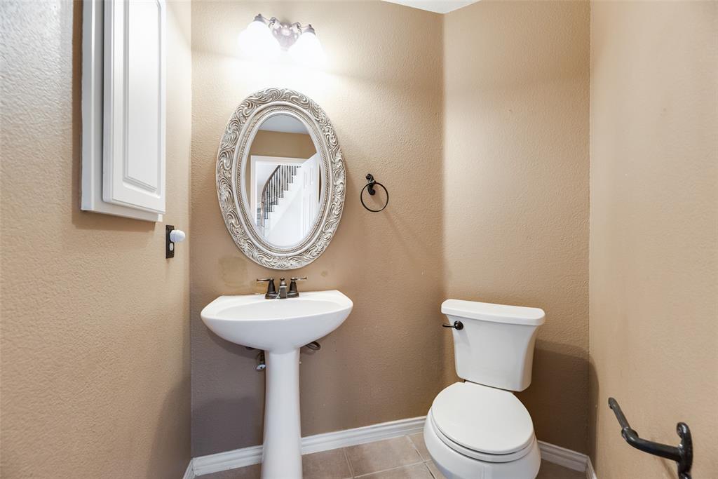 11104 Rogers Road Frisco, TX 75033 - Photo 14 of 40