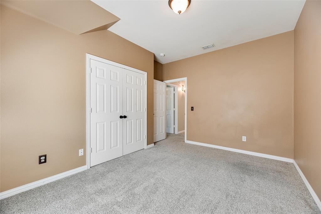 11104 Rogers Road Frisco, TX 75033 - Photo 28 of 40