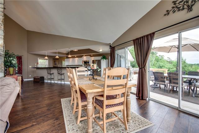 1371 Hunter Road Franklin, TN 37064 - Photo 4 of 19 Eat in area opens to outdoor living