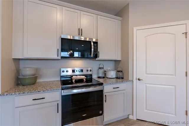 $459,000 | 290 Plaza Bch Drive, Unit 5A, Camdenton, MO 65020