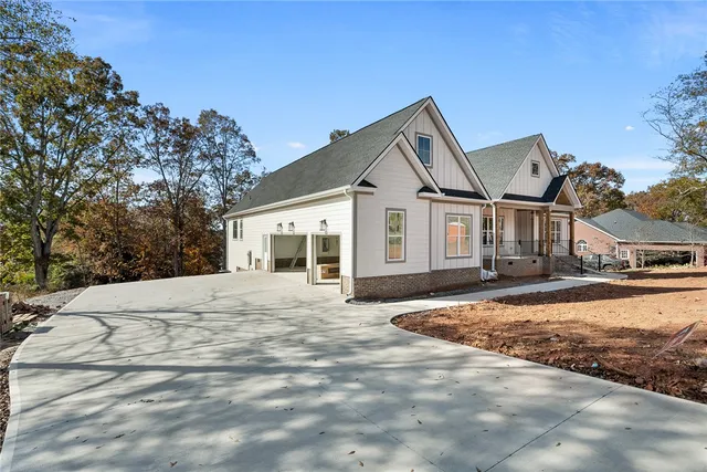 $580,000 | 410 Holly Ridge Drive, Anderson, SC 29621