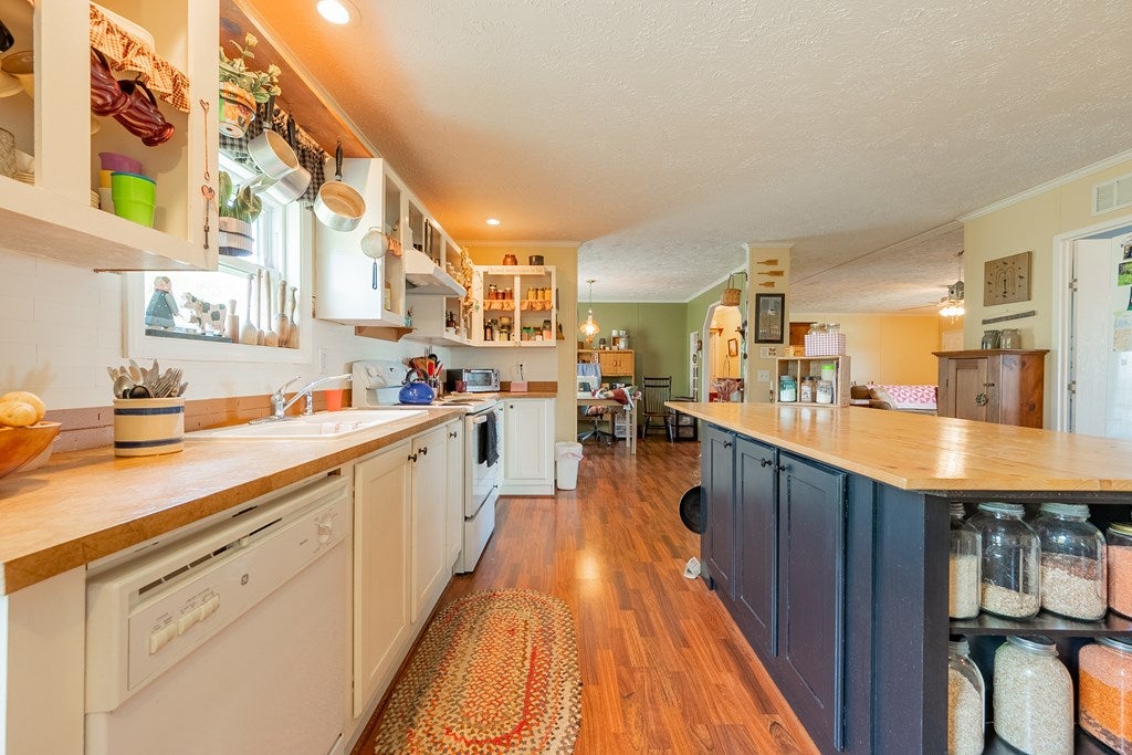 398 Blake Road Marion, VA 24354 - Photo 12 of 59 Gallery Image 12