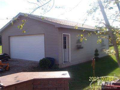 13035 North Irish Road Millington, MI 48746 - Photo 5 of 9 20243269-4.JPG