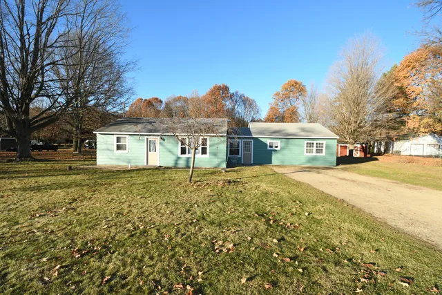$225,000 | 25248 Front Street, Mattawan, MI 49071