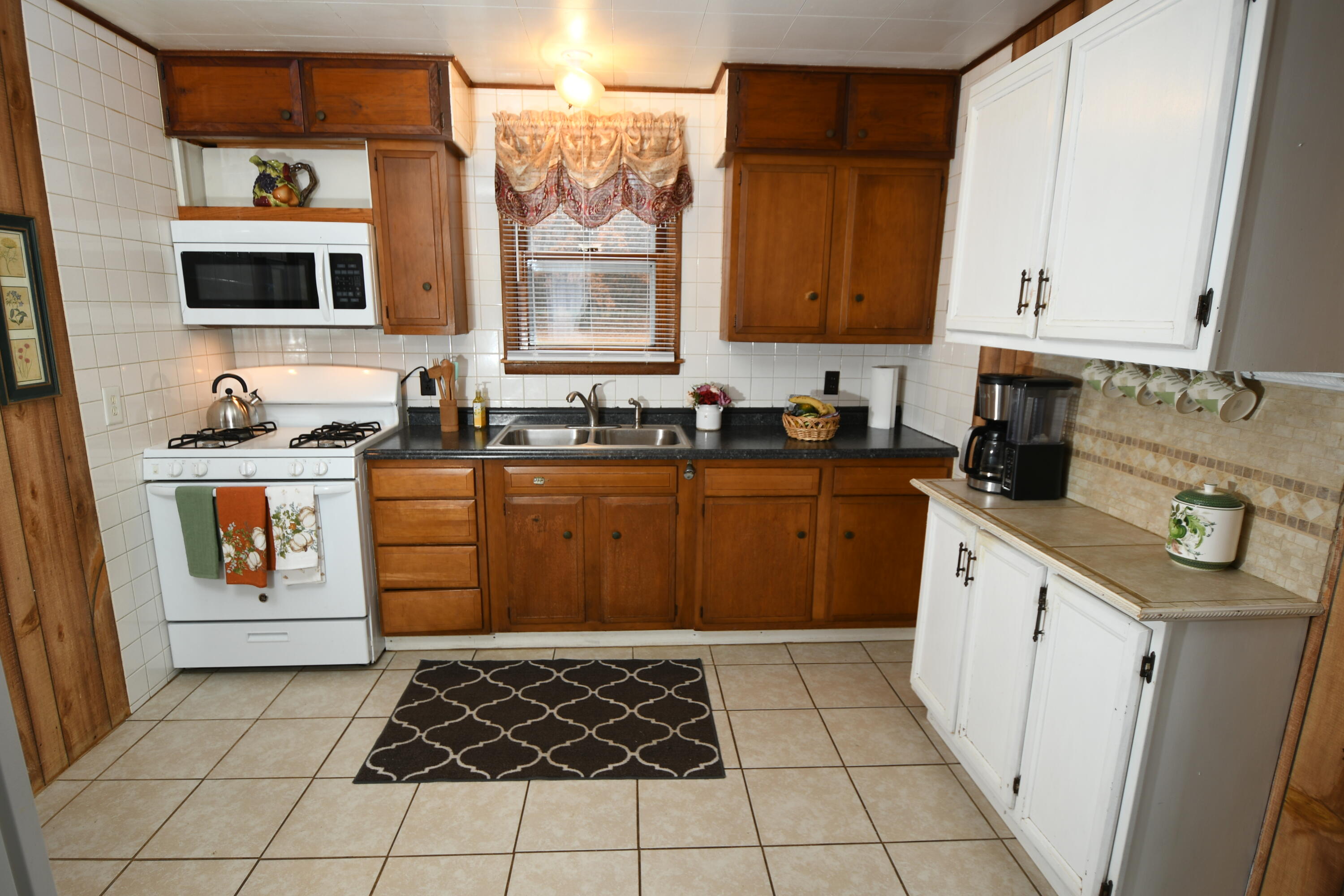 25248 Front Street Mattawan, MI 49071 - Photo 21 of 39 DSC_6062