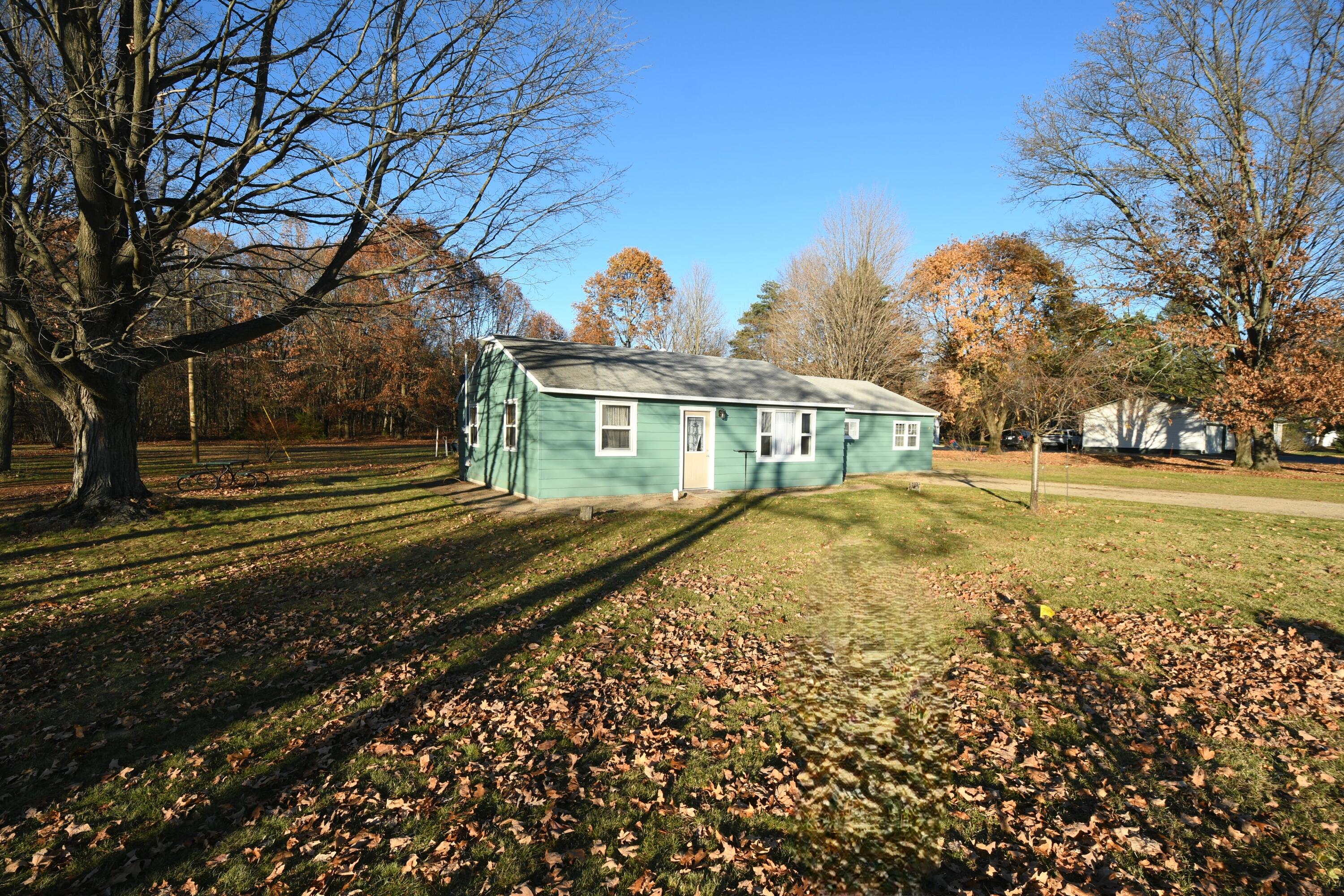 25248 Front Street Mattawan, MI 49071 - Photo 4 of 39 DSC_5948