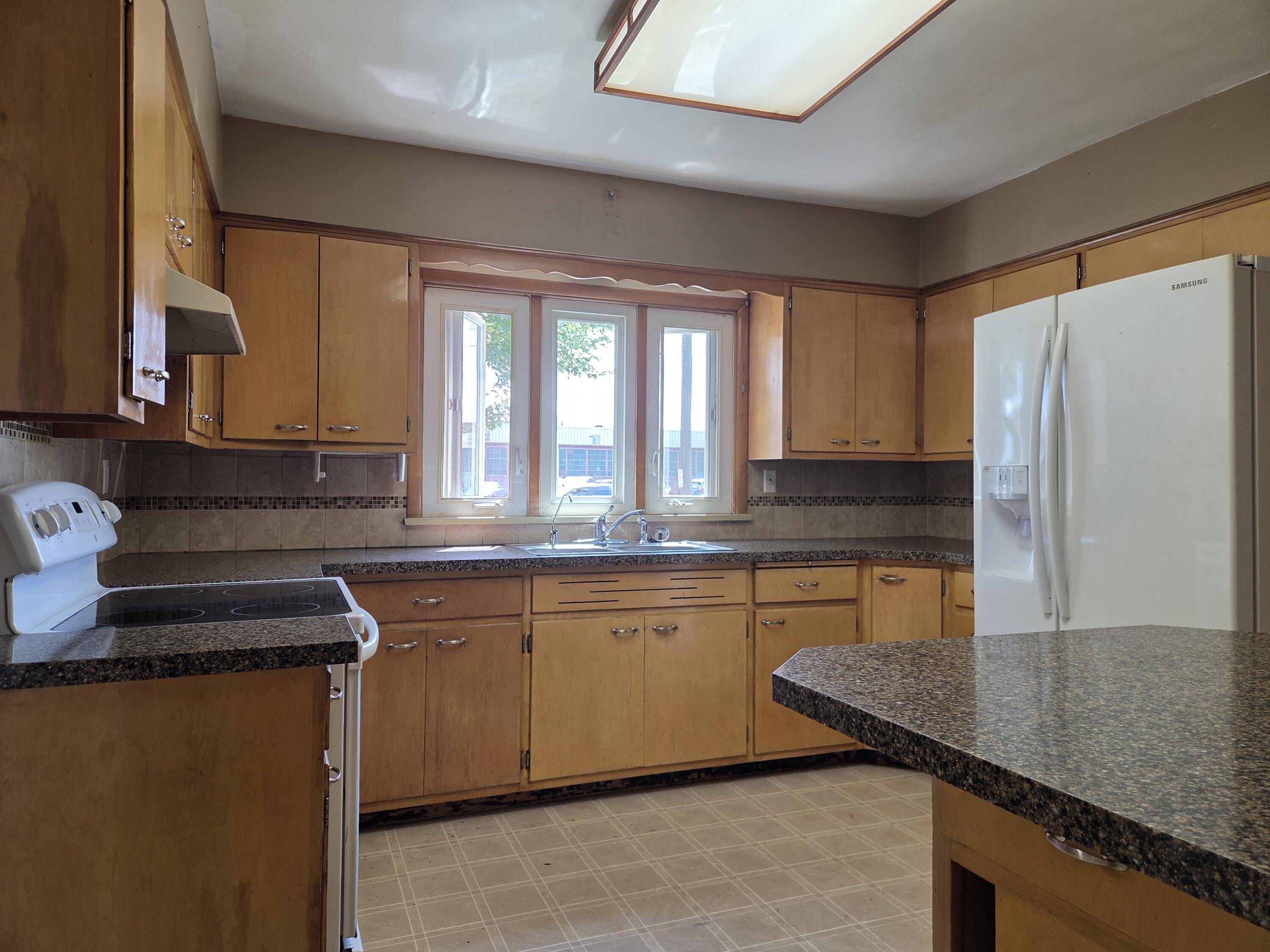 402 East Russell Road Sidney, OH 45365 - Photo 17 of 34 Gallery Image 17