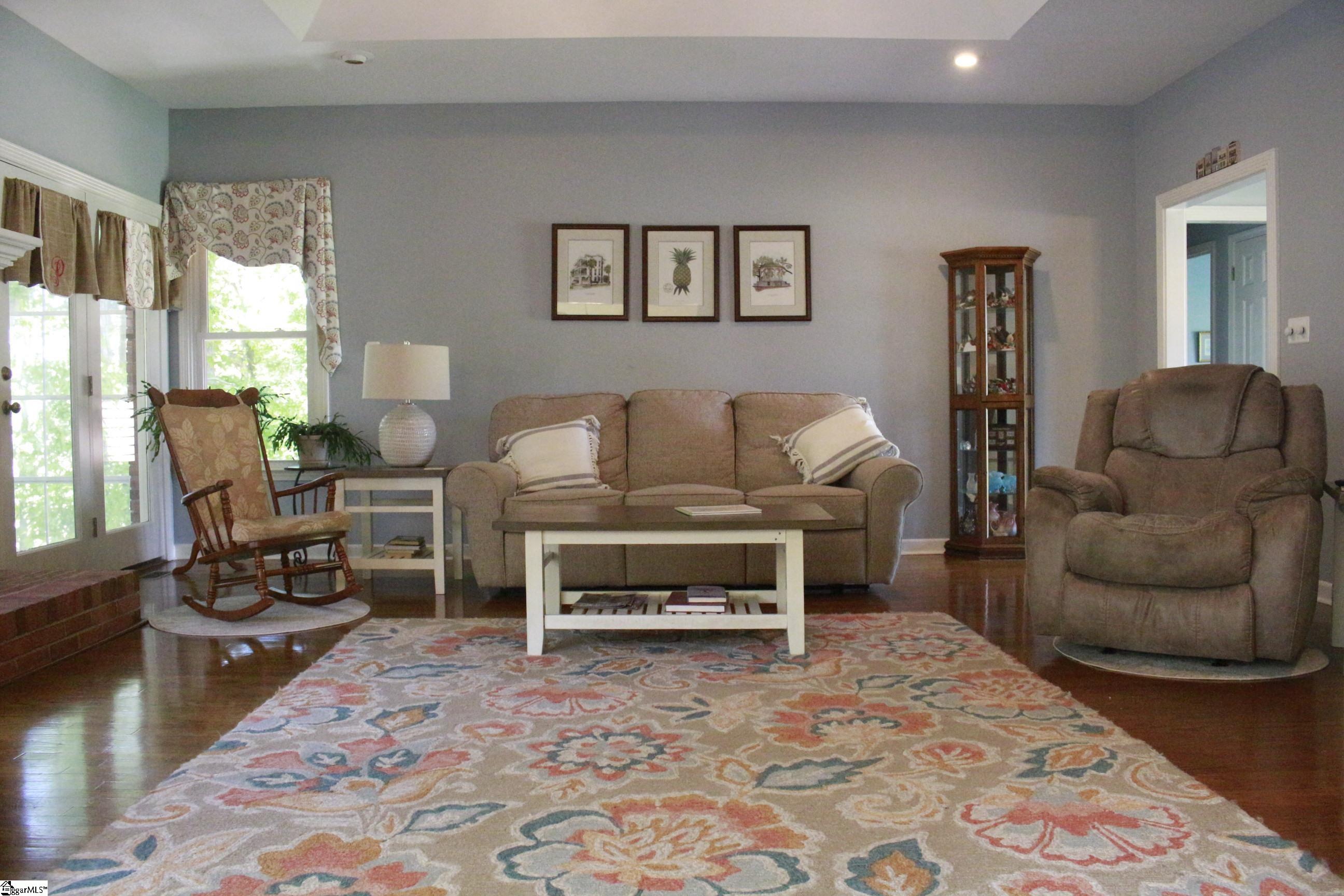 100 Camperdown Court Easley, SC 29642 - Photo 3 of 38