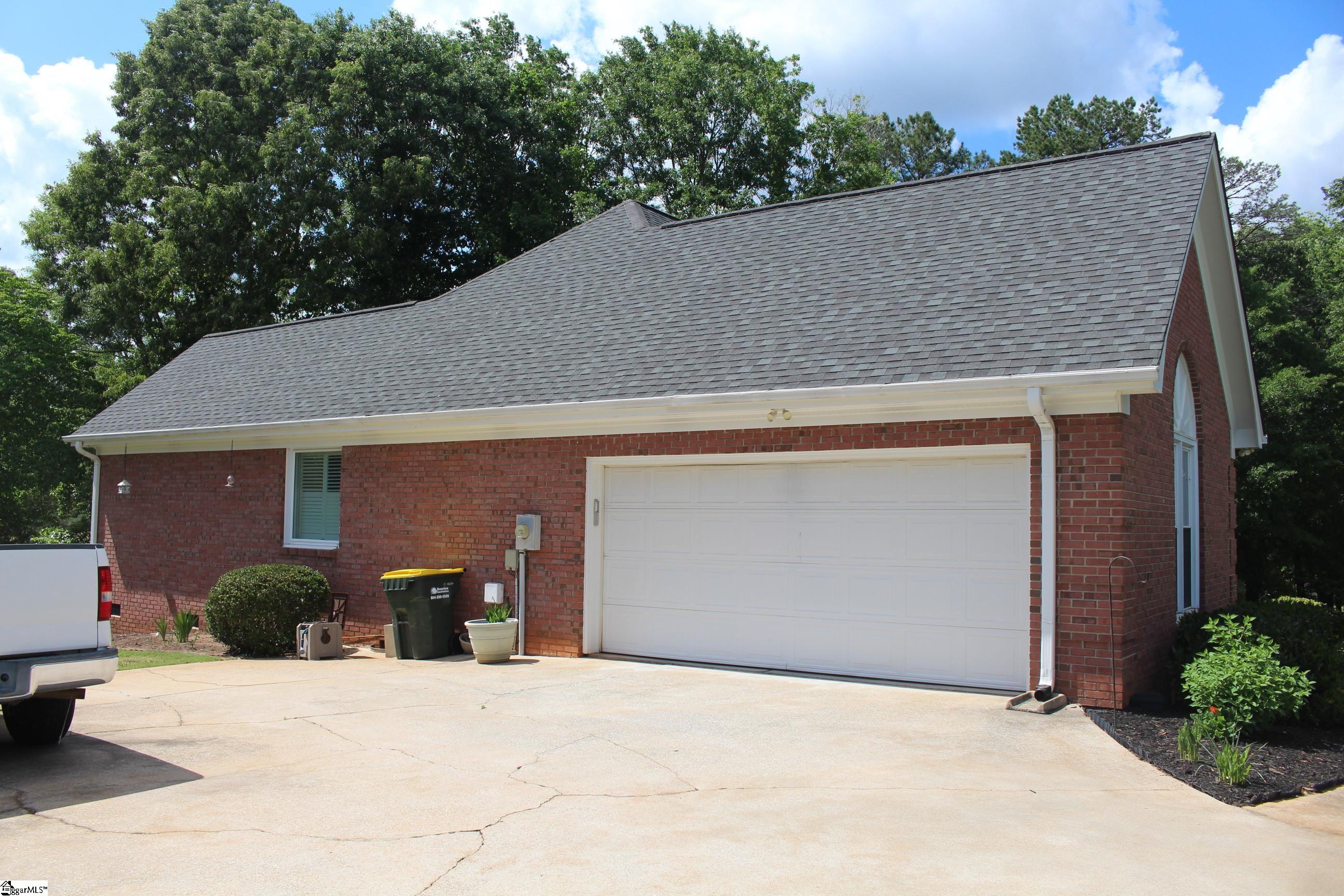 100 Camperdown Court Easley, SC 29642 - Photo 35 of 38