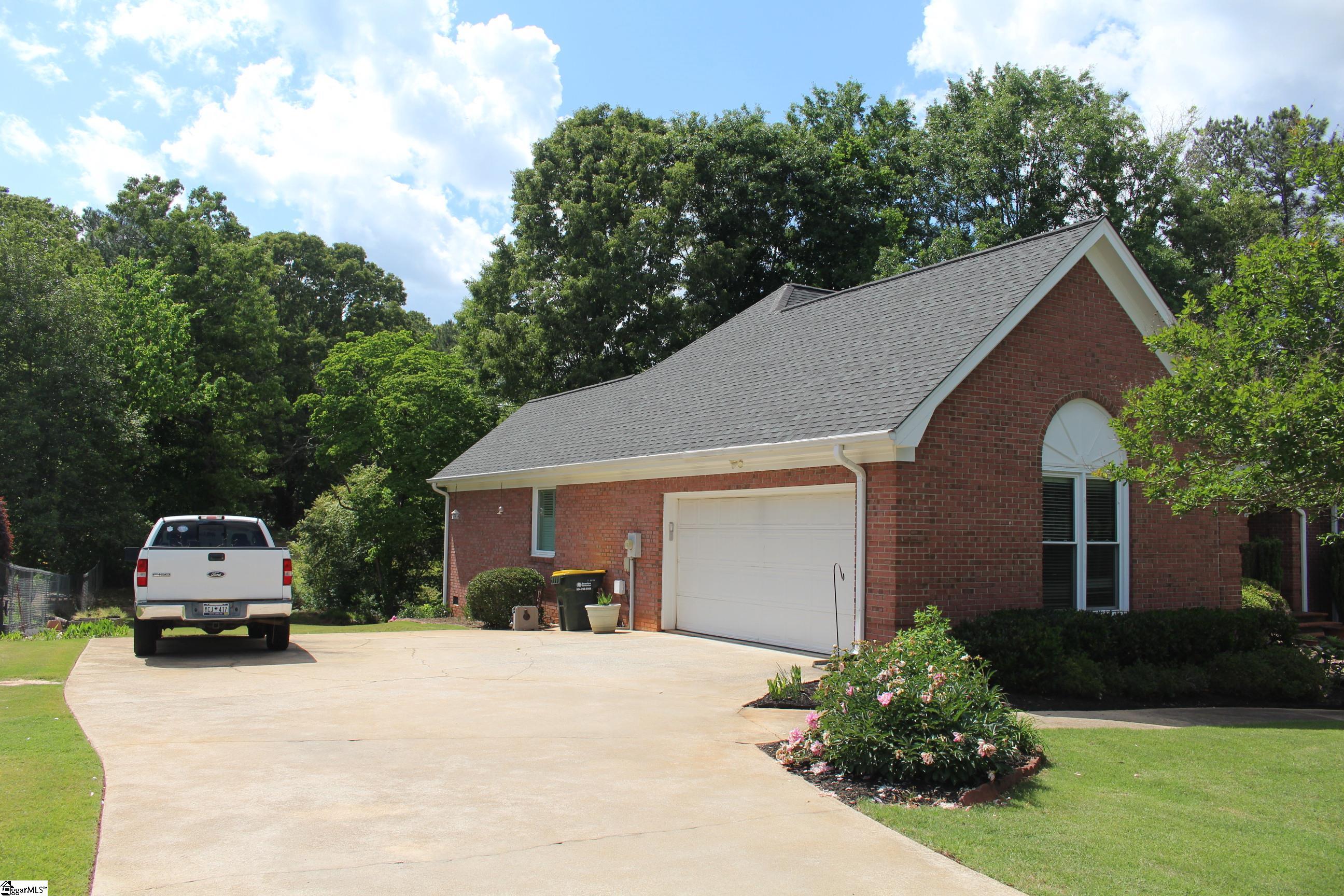 100 Camperdown Court Easley, SC 29642 - Photo 36 of 38