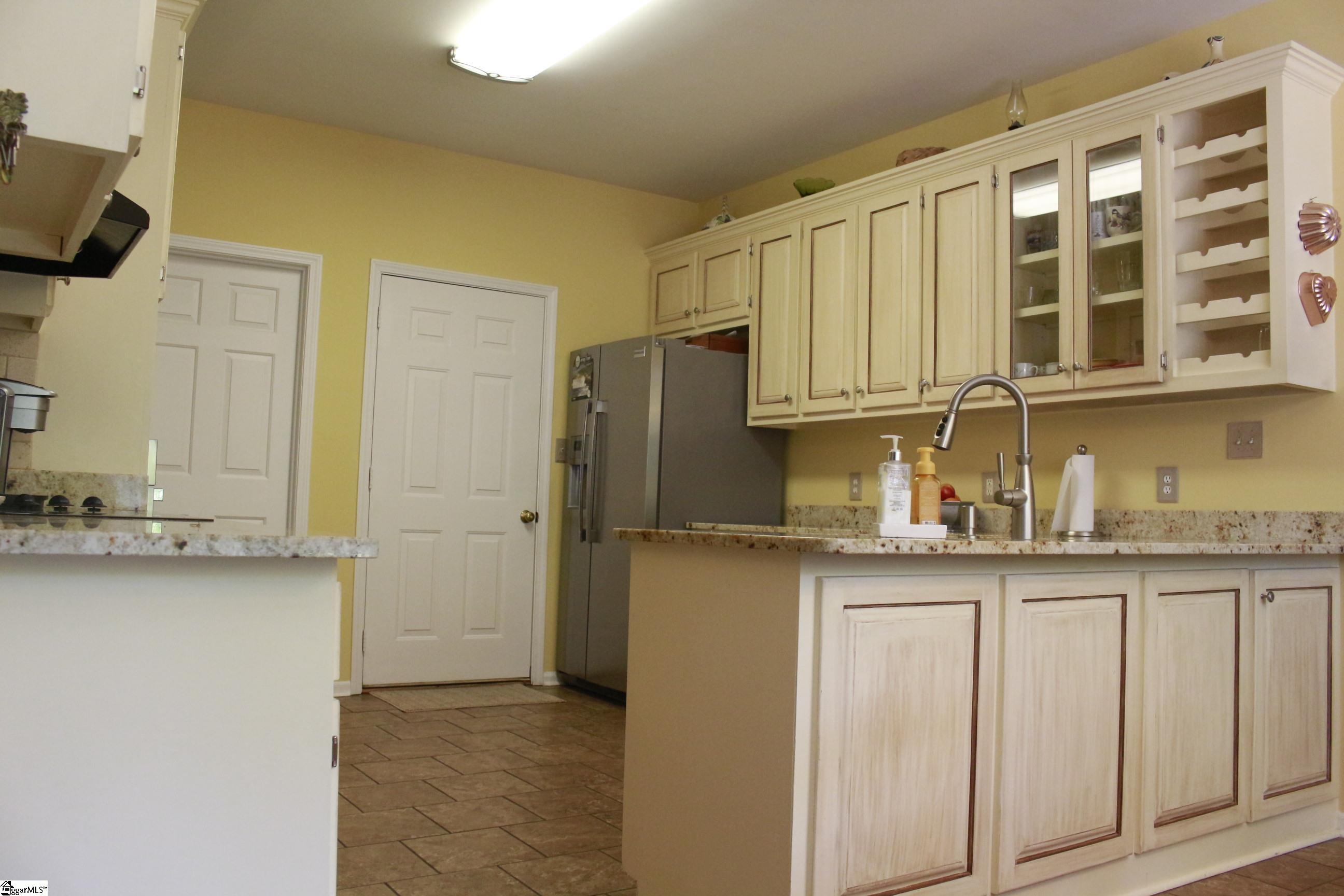 100 Camperdown Court Easley, SC 29642 - Photo 7 of 38