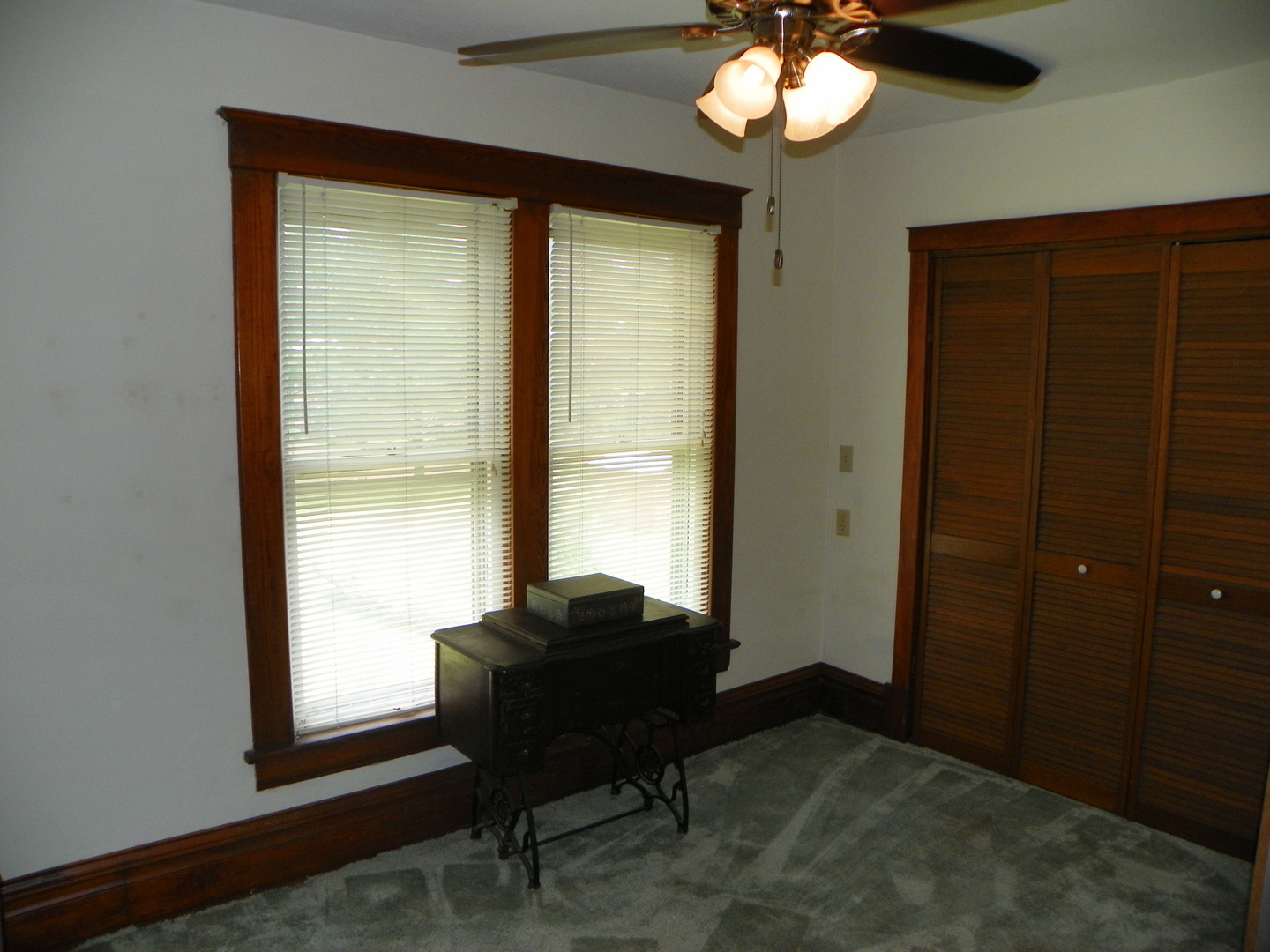 1780 Higgins Road Morris, IL 60450 - Photo 14 of 30 a view of a livingroom with furniture and a window